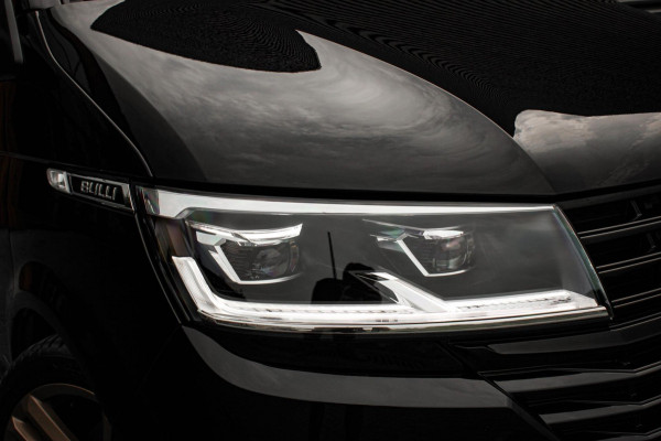 Volkswagen Transporter 2.0 TDI L2H1 150PK DIRECT RIJDEN BULLI SPECIAL / LEDEREN BEKLEDING / DUBBEL CABINE / NAVIGATIE / ACTIVE