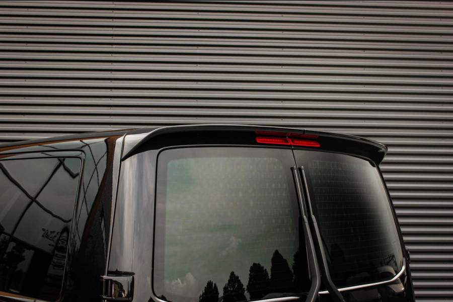 Volkswagen Transporter 2.0 TDI L2H1 150PK DIRECT RIJDEN BULLI SPECIAL / LEDEREN BEKLEDING / DUBBEL CABINE / NAVIGATIE / ACTIVE