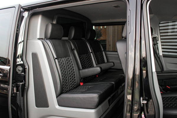 Volkswagen Transporter 2.0 TDI L2H1 150PK DIRECT RIJDEN BULLI SPECIAL / LEDEREN BEKLEDING / DUBBEL CABINE / NAVIGATIE / ACTIVE