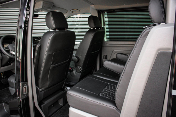 Volkswagen Transporter 2.0 TDI L2H1 150PK DIRECT RIJDEN BULLI SPECIAL / LEDEREN BEKLEDING / DUBBEL CABINE / NAVIGATIE / ACTIVE