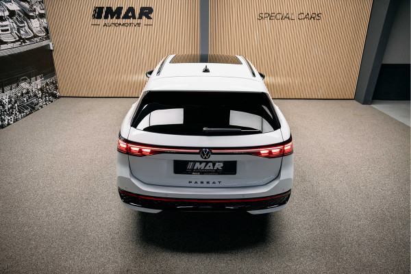 Volkswagen Passat R-Line Diesel | Trekhaak | Pano | Head-up | Stoelmassage |