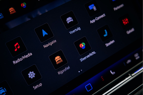 Volkswagen Passat R-Line Diesel | Trekhaak | Pano | Head-up | Stoelmassage |