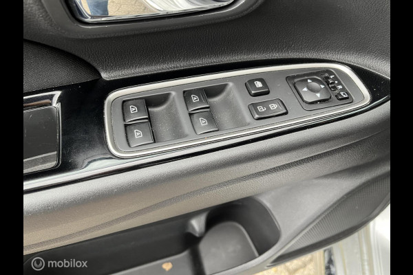 Mitsubishi Outlander 2.4 PHEV Pure trekhaak parkeersensoren camera