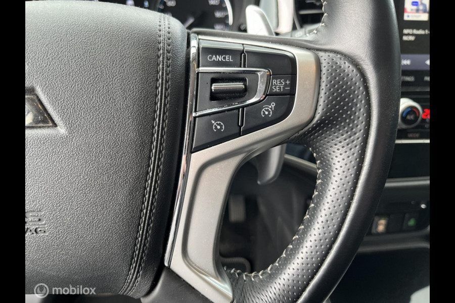 Mitsubishi Outlander 2.4 PHEV Pure trekhaak parkeersensoren camera