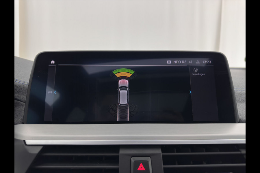BMW X3 xDrive30e M-Sportpack Business Edition Plus (INCL-BTW) *PANO | LUXURY-LEATHER | FULL-LED | DIGI-COCKPIT | HIFI-SOUND | CARPLAY | DAB+ | HEATED-SPORTSEATS | AMBIENT-LIGHT | PRIVACY-GLASS | SHIFT-PADDLES | TOWBAR | 19''ALU*