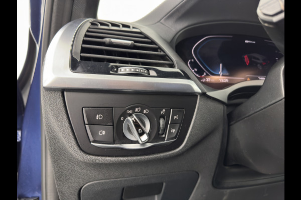 BMW X3 xDrive30e M-Sportpack Business Edition Plus (INCL-BTW) *PANO | LUXURY-LEATHER | FULL-LED | DIGI-COCKPIT | HIFI-SOUND | CARPLAY | DAB+ | HEATED-SPORTSEATS | AMBIENT-LIGHT | PRIVACY-GLASS | SHIFT-PADDLES | TOWBAR | 19''ALU*