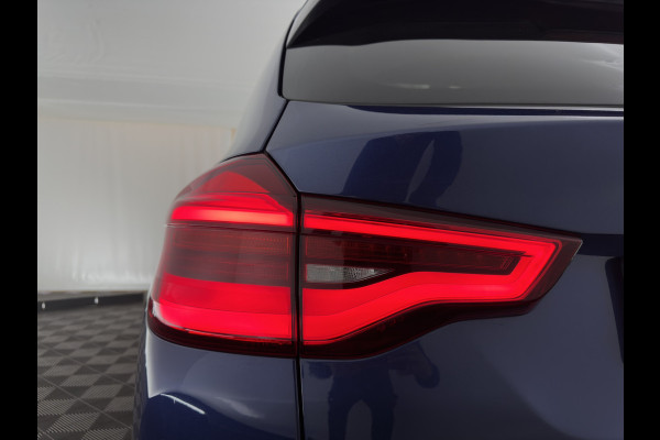 BMW X3 xDrive30e M-Sportpack Business Edition Plus (INCL-BTW) *PANO | LUXURY-LEATHER | FULL-LED | DIGI-COCKPIT | HIFI-SOUND | CARPLAY | DAB+ | HEATED-SPORTSEATS | AMBIENT-LIGHT | PRIVACY-GLASS | SHIFT-PADDLES | TOWBAR | 19''ALU*