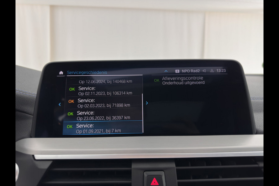 BMW X3 xDrive30e M-Sportpack Business Edition Plus (INCL-BTW) *PANO | LUXURY-LEATHER | FULL-LED | DIGI-COCKPIT | HIFI-SOUND | CARPLAY | DAB+ | HEATED-SPORTSEATS | AMBIENT-LIGHT | PRIVACY-GLASS | SHIFT-PADDLES | TOWBAR | 19''ALU*