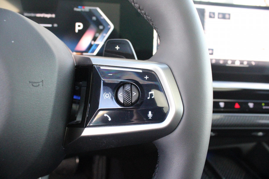 BMW 5 Serie Touring 520i | M-SPORT INTERIEUR / EXTERIEUR | MULTIFUNCTIONELE SPORTSTOELEN, VOLLEDIG ELEKTRISCH MET GEHEUGEN | VOORSTOELEN VERWARMD / GEVENTILEERD | ACHTERBANK VERWARMD | HALF LEDER / HALF ALCANTARA BEKLEDING | GLAZEN PANORAMA DAK | HARMAN KARDON PREMIUM AUDIO | APPLE CARPLAY / ANDROID AUTO | EXTRA GETINT GLAS ACHTER | GECOMBINEERD RADAR- CAMERA SYSTEEM | NAVIGATIE |