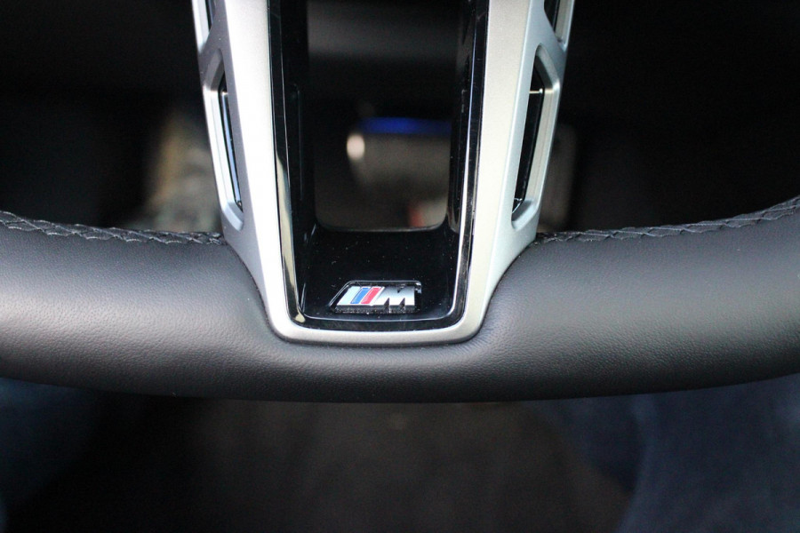 BMW 5 Serie Touring 520i | M-SPORT INTERIEUR / EXTERIEUR | MULTIFUNCTIONELE SPORTSTOELEN, VOLLEDIG ELEKTRISCH MET GEHEUGEN | VOORSTOELEN VERWARMD / GEVENTILEERD | ACHTERBANK VERWARMD | HALF LEDER / HALF ALCANTARA BEKLEDING | GLAZEN PANORAMA DAK | HARMAN KARDON PREMIUM AUDIO | APPLE CARPLAY / ANDROID AUTO | EXTRA GETINT GLAS ACHTER | GECOMBINEERD RADAR- CAMERA SYSTEEM | NAVIGATIE |