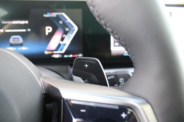 BMW 5 Serie Touring 520i | M-SPORT INTERIEUR / EXTERIEUR | MULTIFUNCTIONELE SPORTSTOELEN, VOLLEDIG ELEKTRISCH MET GEHEUGEN | VOORSTOELEN VERWARMD / GEVENTILEERD | ACHTERBANK VERWARMD | HALF LEDER / HALF ALCANTARA BEKLEDING | GLAZEN PANORAMA DAK | HARMAN KARDON PREMIUM AUDIO | APPLE CARPLAY / ANDROID AUTO | EXTRA GETINT GLAS ACHTER | GECOMBINEERD RADAR- CAMERA SYSTEEM | NAVIGATIE |