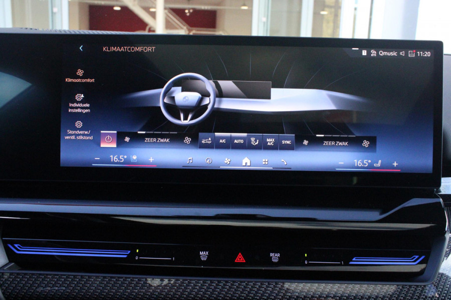 BMW 5 Serie Touring 520i | M-SPORT INTERIEUR / EXTERIEUR | MULTIFUNCTIONELE SPORTSTOELEN, VOLLEDIG ELEKTRISCH MET GEHEUGEN | VOORSTOELEN VERWARMD / GEVENTILEERD | ACHTERBANK VERWARMD | HALF LEDER / HALF ALCANTARA BEKLEDING | GLAZEN PANORAMA DAK | HARMAN KARDON PREMIUM AUDIO | APPLE CARPLAY / ANDROID AUTO | EXTRA GETINT GLAS ACHTER | GECOMBINEERD RADAR- CAMERA SYSTEEM | NAVIGATIE |