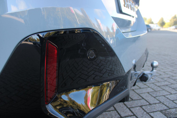 BMW 5 Serie Touring 520i | M-SPORT INTERIEUR / EXTERIEUR | MULTIFUNCTIONELE SPORTSTOELEN, VOLLEDIG ELEKTRISCH MET GEHEUGEN | VOORSTOELEN VERWARMD / GEVENTILEERD | ACHTERBANK VERWARMD | HALF LEDER / HALF ALCANTARA BEKLEDING | GLAZEN PANORAMA DAK | HARMAN KARDON PREMIUM AUDIO | APPLE CARPLAY / ANDROID AUTO | EXTRA GETINT GLAS ACHTER | GECOMBINEERD RADAR- CAMERA SYSTEEM | NAVIGATIE |