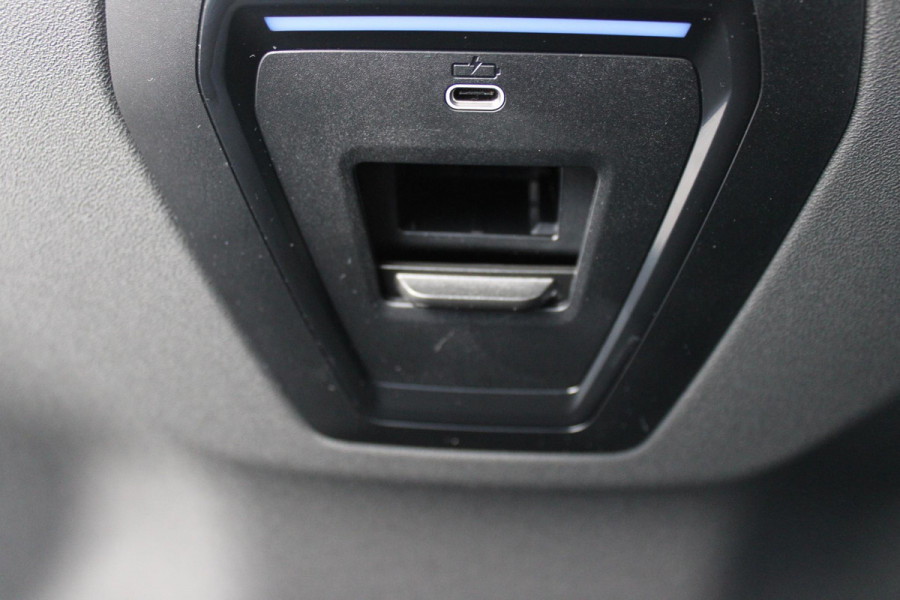 BMW 5 Serie Touring 520i | M-SPORT INTERIEUR / EXTERIEUR | MULTIFUNCTIONELE SPORTSTOELEN, VOLLEDIG ELEKTRISCH MET GEHEUGEN | VOORSTOELEN VERWARMD / GEVENTILEERD | ACHTERBANK VERWARMD | HALF LEDER / HALF ALCANTARA BEKLEDING | GLAZEN PANORAMA DAK | HARMAN KARDON PREMIUM AUDIO | APPLE CARPLAY / ANDROID AUTO | EXTRA GETINT GLAS ACHTER | GECOMBINEERD RADAR- CAMERA SYSTEEM | NAVIGATIE |