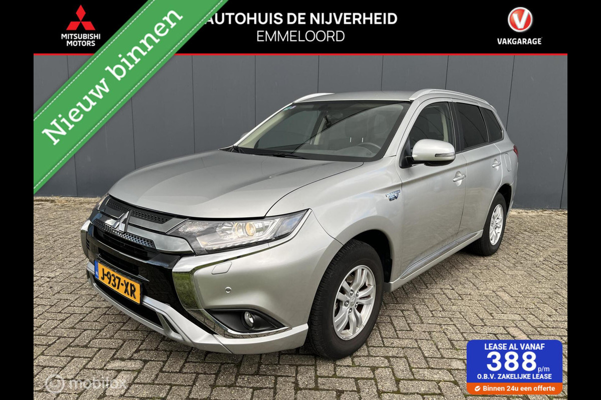 Mitsubishi Outlander 2.4 PHEV Pure trekhaak parkeersensoren camera
