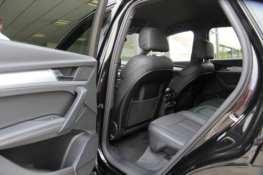Audi Q5 55 TFSI e quattro Competition | S-line | ACC | Trekhaak | Matrix | Keyless