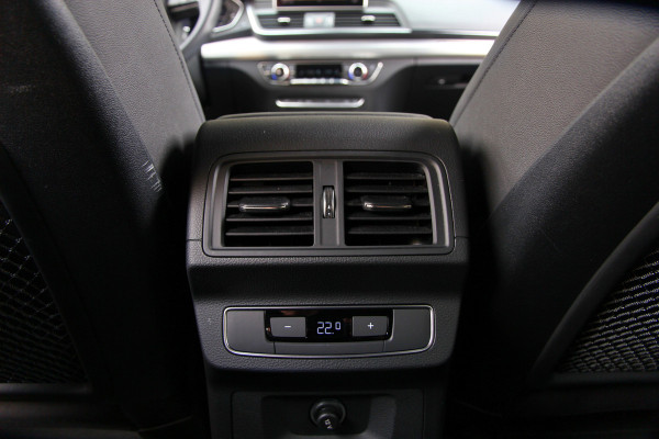 Audi Q5 55 TFSI e quattro Competition | S-line | ACC | Trekhaak | Matrix | Keyless