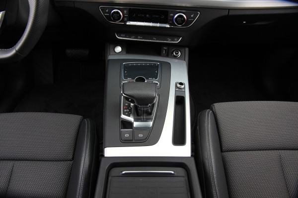 Audi Q5 55 TFSI e quattro Competition | S-line | ACC | Trekhaak | Matrix | Keyless