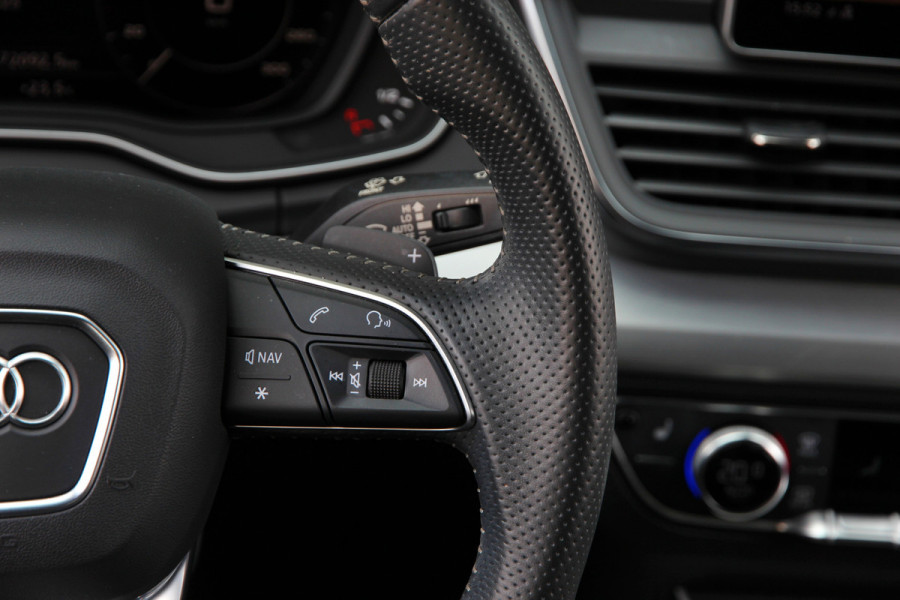 Audi Q5 55 TFSI e quattro Competition | S-line | ACC | Trekhaak | Matrix | Keyless