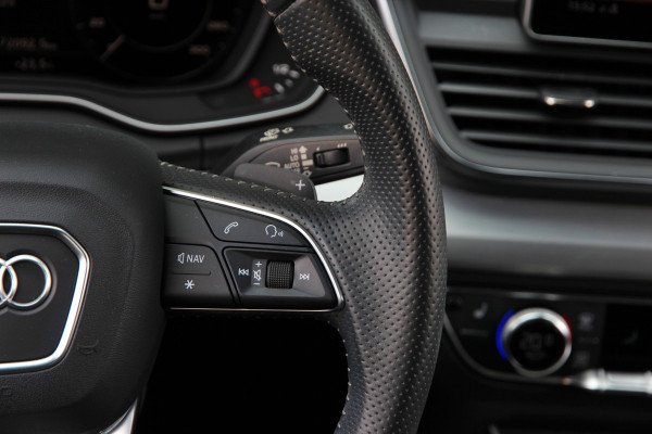 Audi Q5 55 TFSI e quattro Competition | S-line | ACC | Trekhaak | Matrix | Keyless