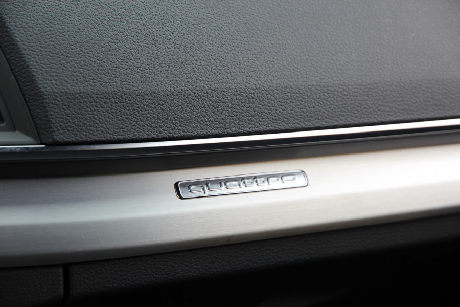 Audi Q5 55 TFSI e quattro Competition | S-line | ACC | Trekhaak | Matrix | Keyless
