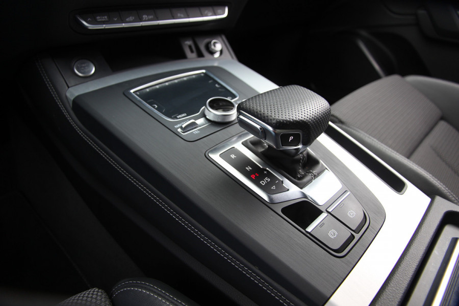 Audi Q5 55 TFSI e quattro Competition | S-line | ACC | Trekhaak | Matrix | Keyless