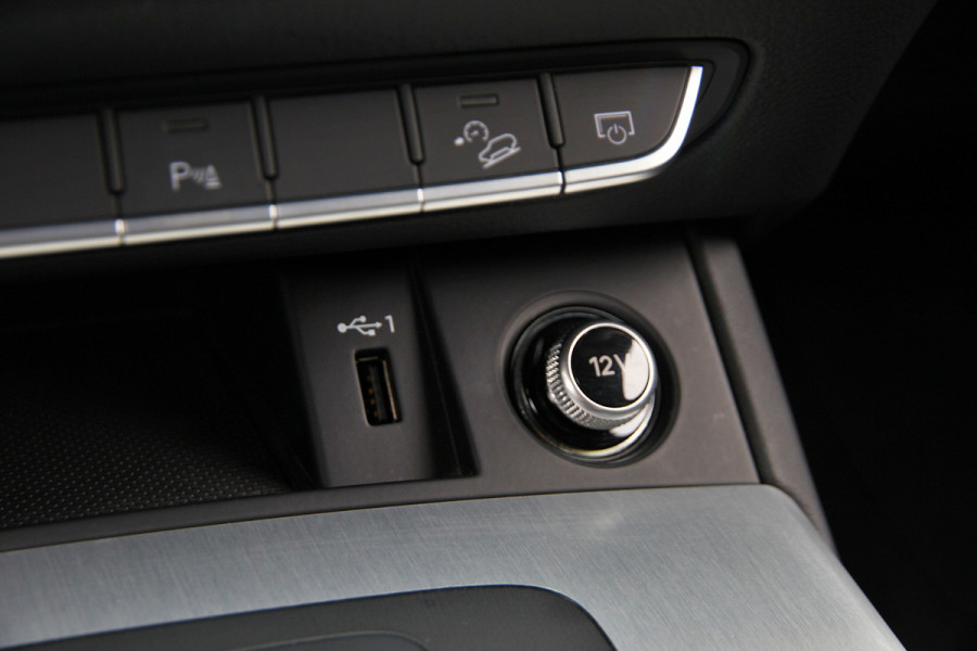 Audi Q5 55 TFSI e quattro Competition | S-line | ACC | Trekhaak | Matrix | Keyless