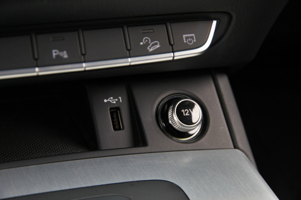 Audi Q5 55 TFSI e quattro Competition | S-line | ACC | Trekhaak | Matrix | Keyless
