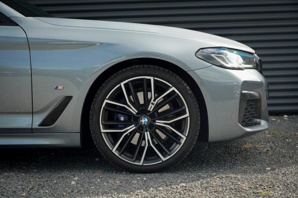 BMW 5 Serie Touring 530i High Executive / M-Pakket / Pano / HUD / Trekhaak / Incl BTW / Laser