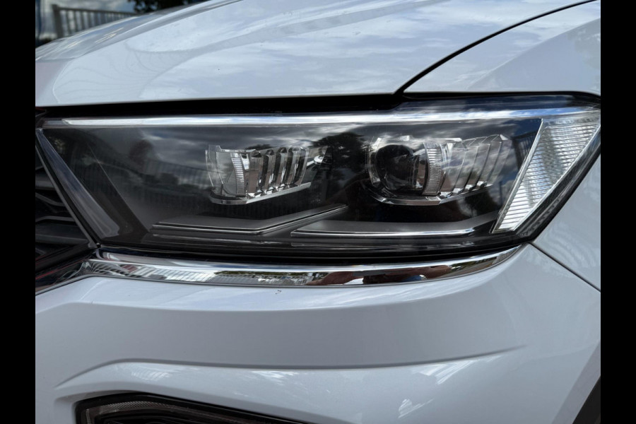 Volkswagen T-Roc 2.0 TSI 4Motion Sport| PANO | LED | CARPLAY