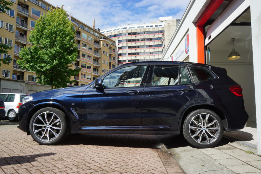 BMW X3 xDrive20i High Executive 3x M-SPORT (Aerodynamica/ onderstel/ interieur) Nederlandse BMW (NAP) | BMW dealer onderhouden | 20inch | Trekhaak | Sfeerverlichting |