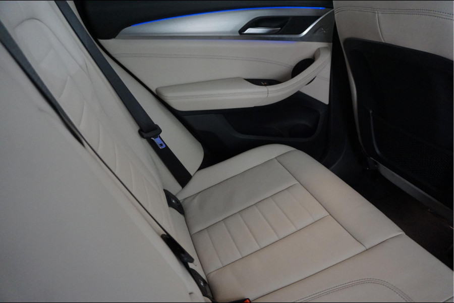BMW X3 xDrive20i High Executive 3x M-SPORT (Aerodynamica/ onderstel/ interieur) Nederlandse BMW (NAP) | BMW dealer onderhouden | 20inch | Trekhaak | Sfeerverlichting |