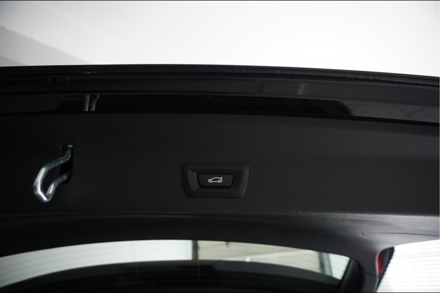 BMW X3 xDrive20i High Executive 3x M-SPORT (Aerodynamica/ onderstel/ interieur) Nederlandse BMW (NAP) | BMW dealer onderhouden | 20inch | Trekhaak | Sfeerverlichting |