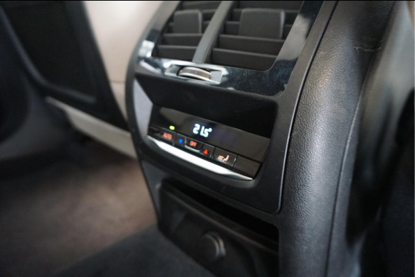 BMW X3 xDrive20i High Executive 3x M-SPORT (Aerodynamica/ onderstel/ interieur) Nederlandse BMW (NAP) | BMW dealer onderhouden | 20inch | Trekhaak | Sfeerverlichting |