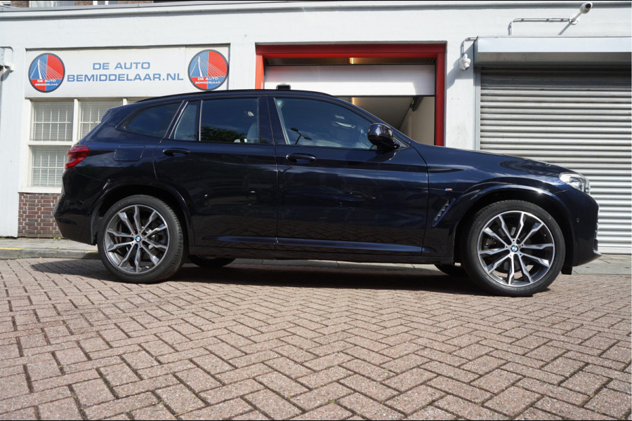 BMW X3 xDrive20i High Executive 3x M-SPORT (Aerodynamica/ onderstel/ interieur) Nederlandse BMW (NAP) | BMW dealer onderhouden | 20inch | Trekhaak | Sfeerverlichting |