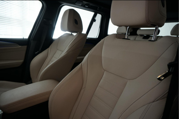 BMW X3 xDrive20i High Executive 3x M-SPORT (Aerodynamica/ onderstel/ interieur) Nederlandse BMW (NAP) | BMW dealer onderhouden | 20inch | Trekhaak | Sfeerverlichting |