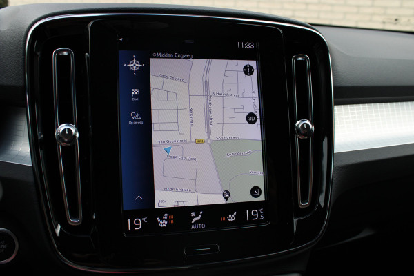 Volvo XC40 1.5 T3 Momentum | Trekhaak | Cruise control | Navigatie | Stoel-/Stuurverwarming