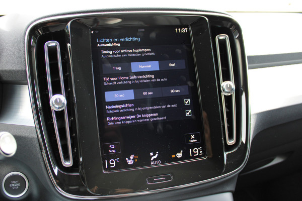 Volvo XC40 1.5 T3 Momentum | Trekhaak | Cruise control | Navigatie | Stoel-/Stuurverwarming
