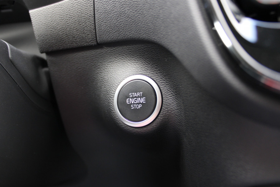 Volvo XC40 1.5 T3 Momentum | Trekhaak | Cruise control | Navigatie | Stoel-/Stuurverwarming