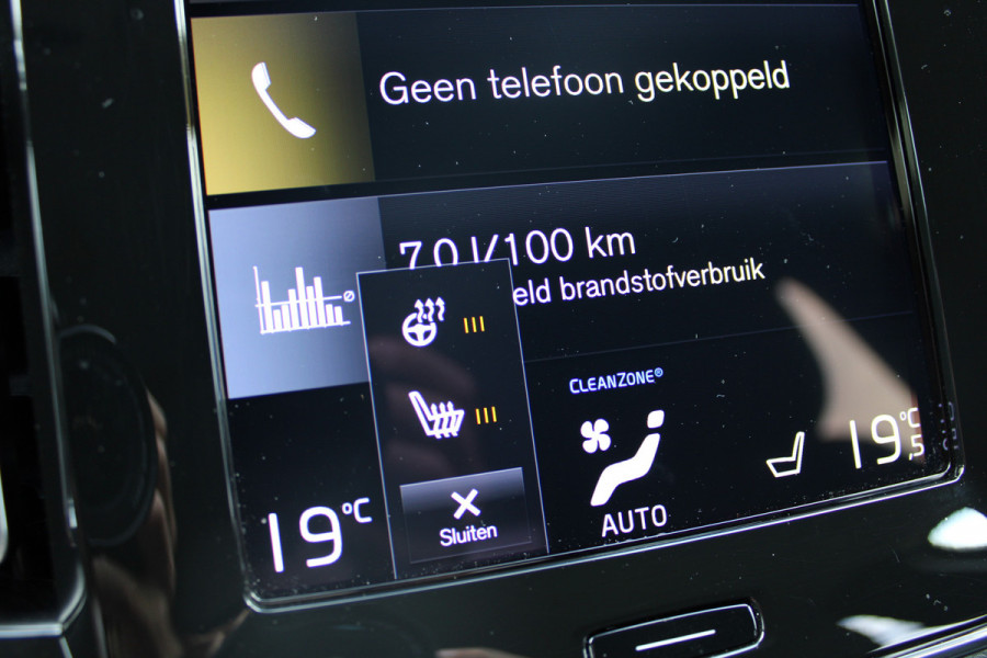 Volvo XC40 1.5 T3 Momentum | Trekhaak | Cruise control | Navigatie | Stoel-/Stuurverwarming