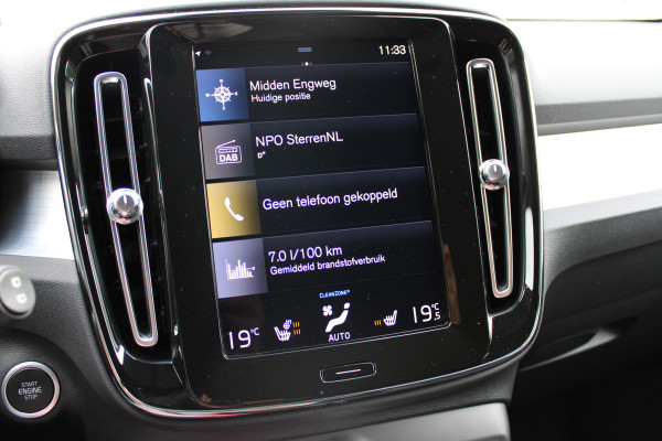 Volvo XC40 1.5 T3 Momentum | Trekhaak | Cruise control | Navigatie | Stoel-/Stuurverwarming