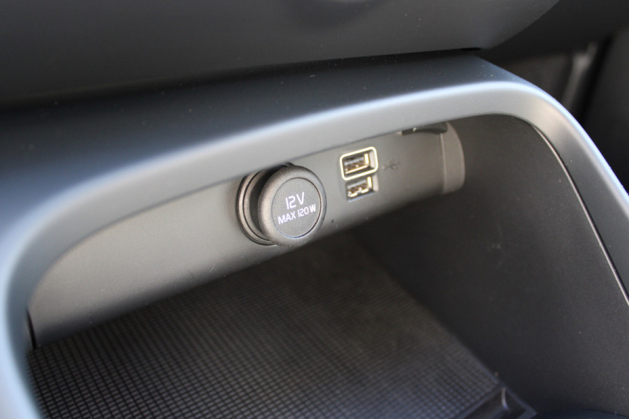 Volvo XC40 1.5 T3 Momentum | Trekhaak | Cruise control | Navigatie | Stoel-/Stuurverwarming