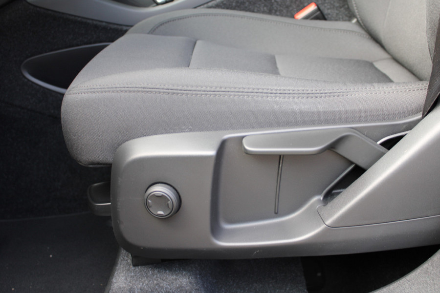 Volvo XC40 1.5 T3 Momentum | Trekhaak | Cruise control | Navigatie | Stoel-/Stuurverwarming