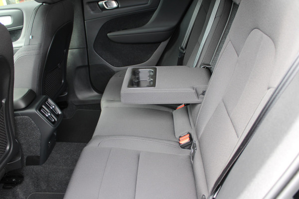 Volvo XC40 1.5 T3 Momentum | Trekhaak | Cruise control | Navigatie | Stoel-/Stuurverwarming