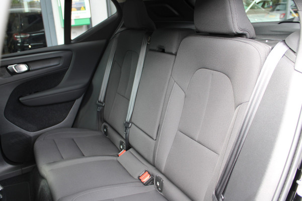 Volvo XC40 1.5 T3 Momentum | Trekhaak | Cruise control | Navigatie | Stoel-/Stuurverwarming