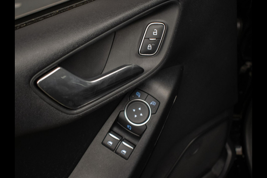 Ford Fiesta 1.1 Sport (APPLE CARPLAY,NAVI,LED,CRUISE,PDC,LANE ASSIST,ELEKTRISCH PAKKET,SPORTSTOELEN,LM VELGEN,NETTE STAAT)