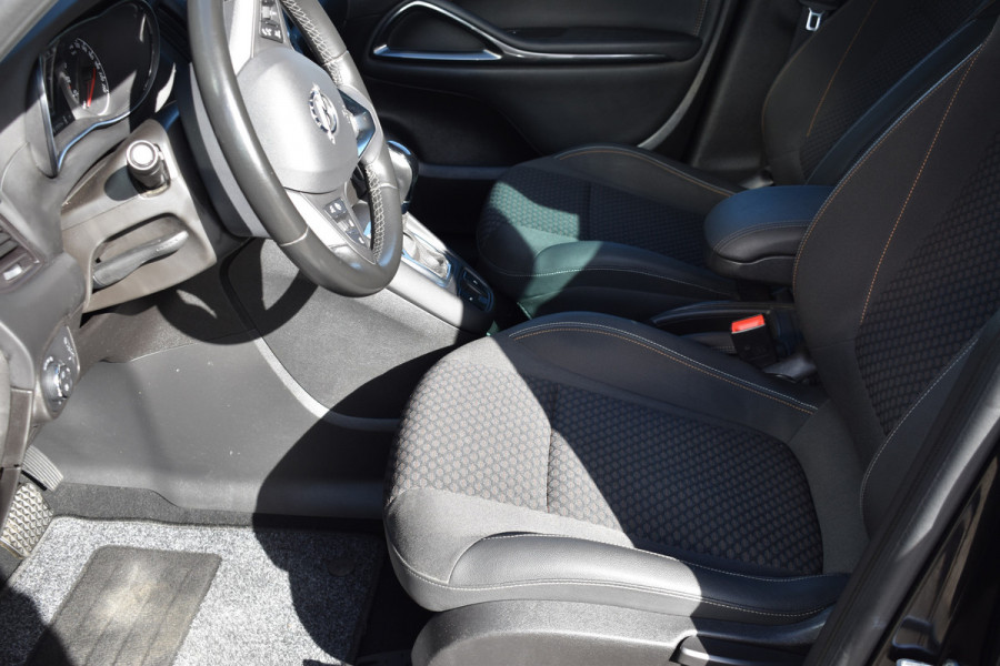 Opel Zafira 1.6 Turbo Automaat Online Edition / 7-zits / Carplay / 17" LM / Trekhaak / PDC v+a / Getint glas