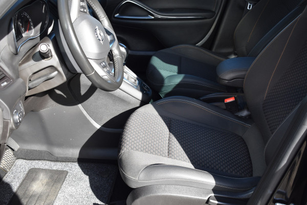 Opel Zafira 1.6 Turbo Automaat Online Edition / 7-zits / Carplay / 17" LM / Trekhaak / PDC v+a / Getint glas