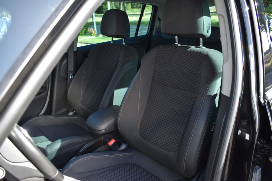 Opel Zafira 1.6 Turbo Automaat Online Edition / 7-zits / Carplay / 17" LM / Trekhaak / PDC v+a / Getint glas