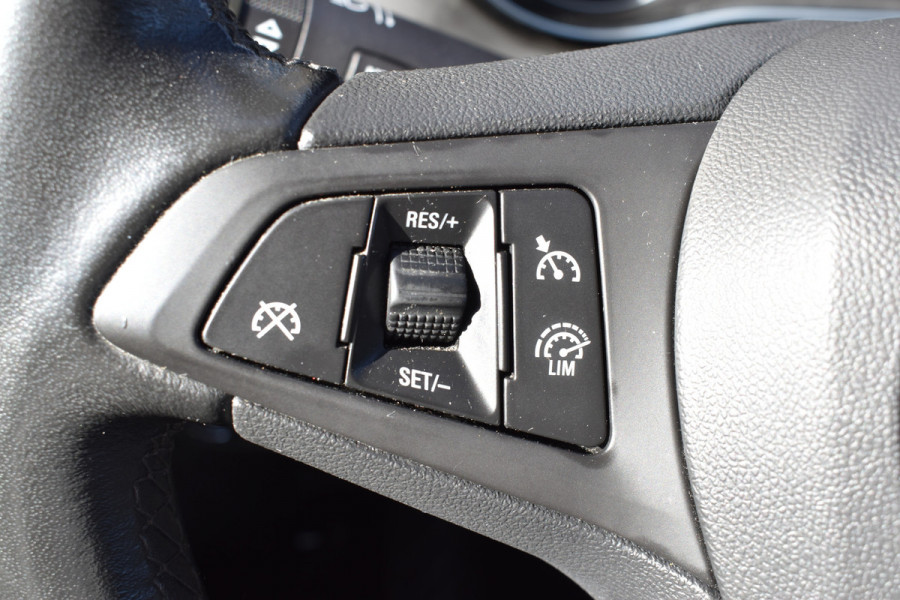 Opel Zafira 1.6 Turbo Automaat Online Edition / 7-zits / Carplay / 17" LM / Trekhaak / PDC v+a / Getint glas